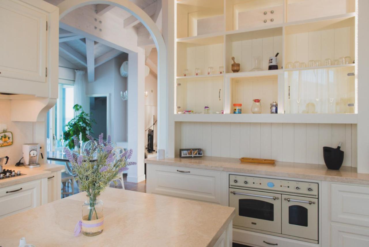 Villa Lilla Sulla Spiaggia Di San Vincenzo Luxury Exteriér fotografie