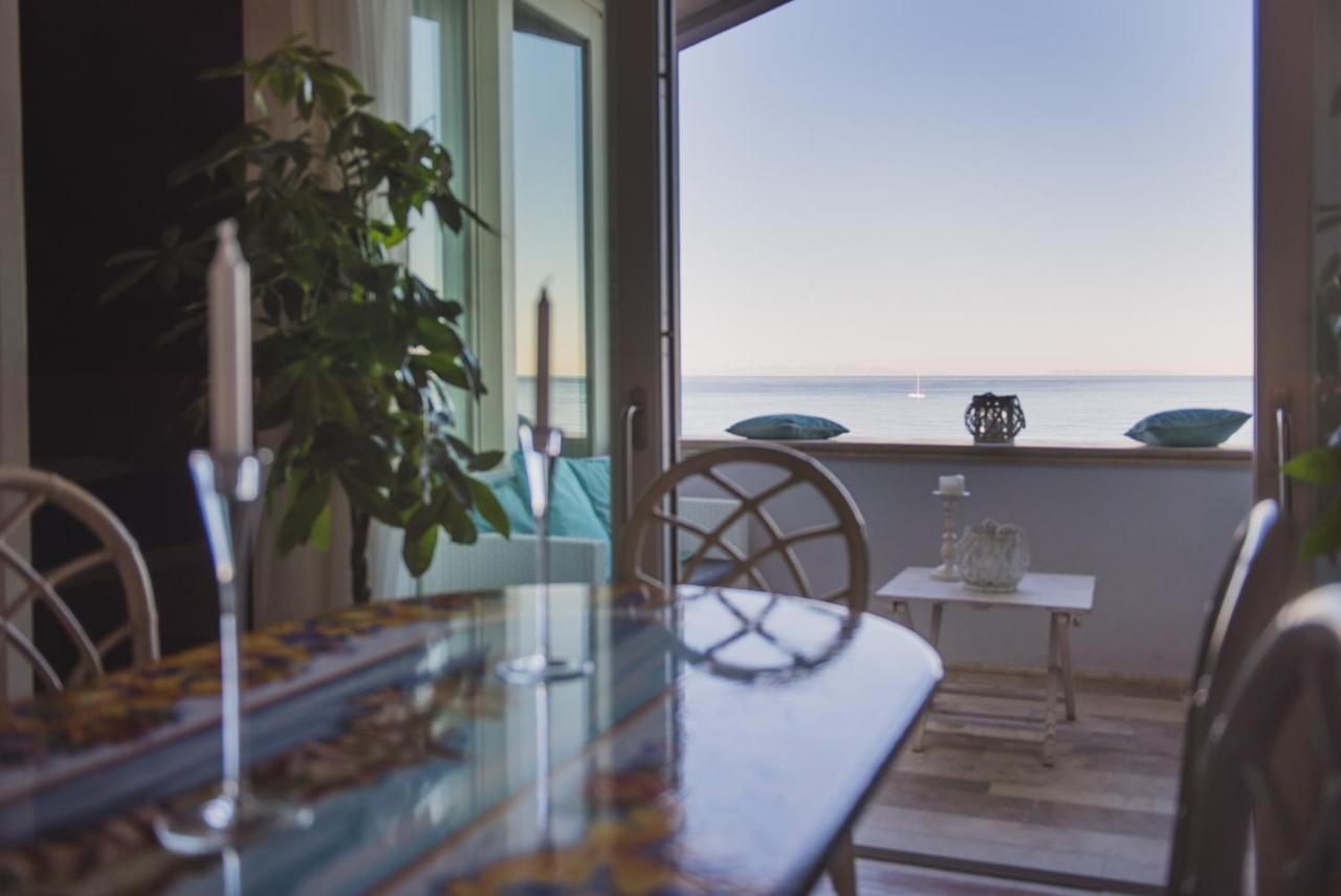 Villa Lilla Sulla Spiaggia Di San Vincenzo Luxury Exteriér fotografie